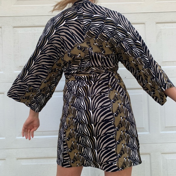Issa London X Banana Republic Zebra Dress - Picture 4 of 9